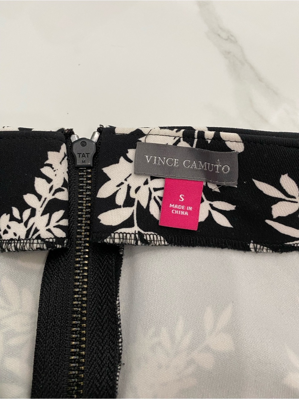 Vince Camuto Black Pencil Stretch Skirt with White Floral Print - Picture 3 of 5